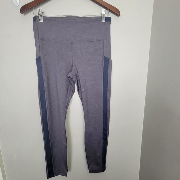 Athleta Ultimate Stash Pocket Heather 7/8 Tight,Dress Blue Medium - Picture 1 of 4
